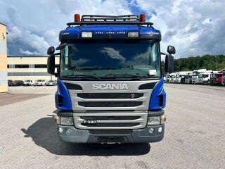 Scania P320 4x2 + FASSI F165A.0.23 + Drop side Platform + 235kW