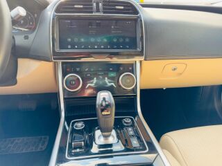 Jaguar XE 25t HSE 2.0 184кВ