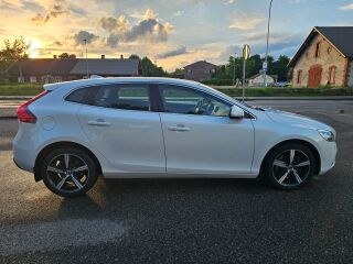 Volvo V40 Inscription 2.0 88кВ