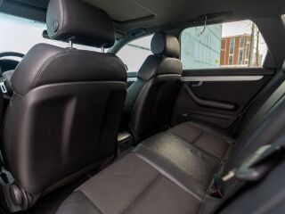 Audi A4 S line 3.2 V6 188kW