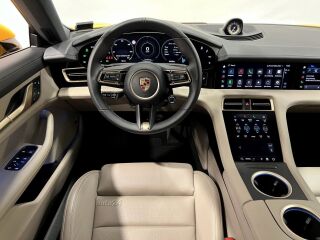 Porsche Taycan 4S Cross Turismo 420kW