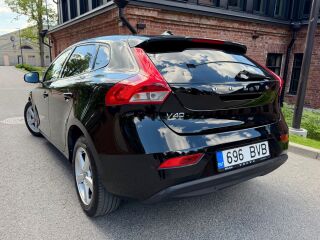 Volvo V40 Summum 1.6 TDi 84кВ