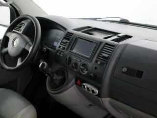 Volkswagen Transporter Long Highline 2.5 TDI 96kW