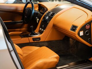 Aston Martin V8 Vantage 4.3 V8 283kW