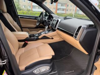 Porsche Cayenne FACELIFT SPORT DESIGN PACKAGE 3.0 D 176кВ