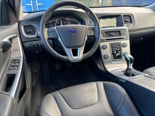 Volvo V60 SUMMUM 2.0 D4 140кВ