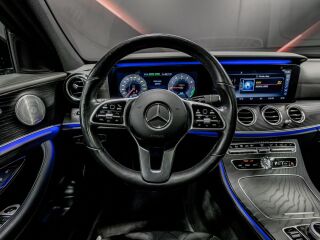 Mercedes-Benz E 300 AMG Designo 2.0 143kW