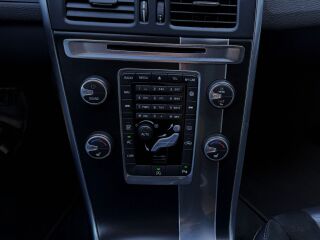 Volvo XC60 R-DESIGN FFD 140kW