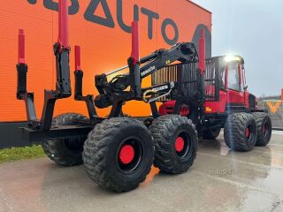 Komatsu 895 8x8 210kW