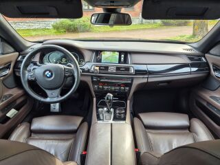 BMW 730 xDrive LCI M-sportpakett Shadowline 3.0 TDI 190кВ