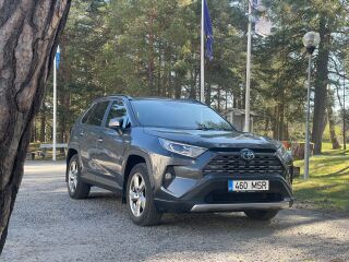 Toyota RAV4 Premium Plus / All Weather / AWD 2.5 131кВ
