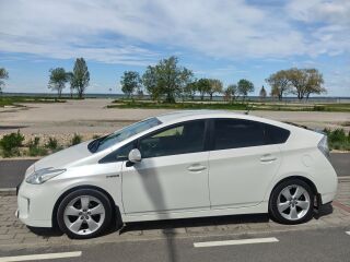 Toyota Prius 1.8 73kW