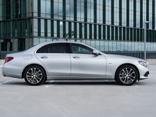 Mercedes-Benz E 350 e OVC-HEV Avantgarde 2.0 R4 155 kW/45 kW 200kW