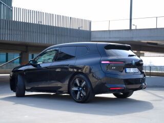 BMW iX xDrive 40 Sportpaket 240kW