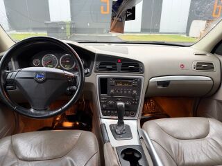 Volvo XC70 Summum Facelift 2.4 136kW