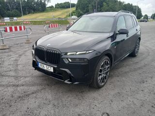 BMW X7 3.0 250kW