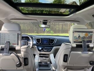 Chrysler Pacifica Platinum pistikhübriid 3.6 214kW
