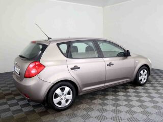 Kia Ceed Elegance ATM 1.6 90кВ