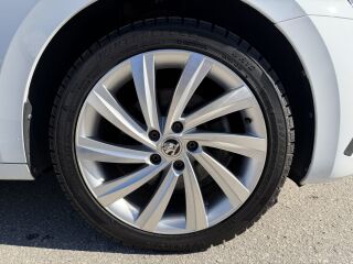 Skoda Octavia COMBI PLUS 1.4 R4 PLUG-IN HYBRID 55 + 110kW