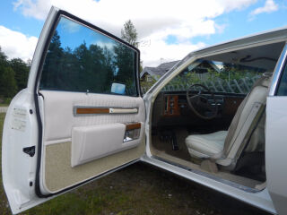 Cadillac DeVille 6.0 105kW
