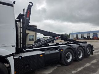 Mercedes-Benz Arocs 3258 8X4*4 retarder EURO 6 425kW