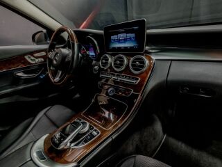Mercedes-Benz C 350 Avantgrade 2.0 205kW