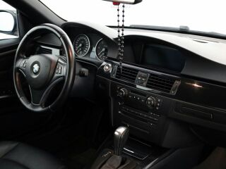 BMW 330 Cabrio ATM 3.0 D 170kW