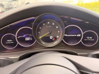 Porsche Panamera 4s 2.9 412kW
