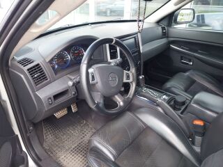 Jeep Grand Cherokee 6.1 Srt8 313kW