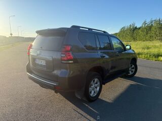 Toyota Land Cruiser 2.8 150кВ