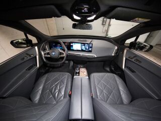 BMW iX xDrive 40 Sports Package xDrive 240кВ