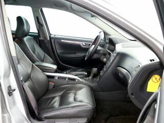 Volvo XC70 Summum ATM 2.4 D5 120kW
