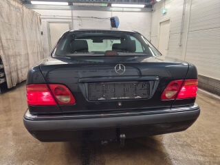 Mercedes-Benz E 290 ELEGANCE 2.9 95kW