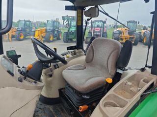 John Deere 3720