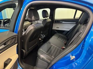 Alfa Romeo Stelvio Veloce Launch Edition 2.0 206kW