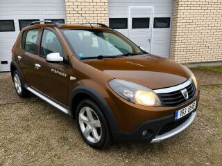 Dacia Sandero Stepway Laureate 1.6 62кВ