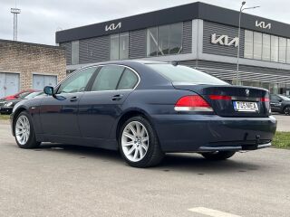 BMW 745 President Lux 4.4 V8 245kW