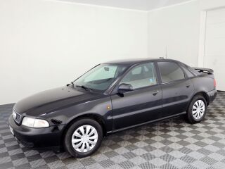 Audi A4 Sportline 1.8 92кВ