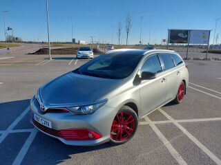 Toyota Auris 1.6 R4 16V 97kW
