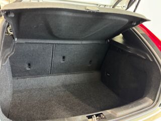 Volvo V40 Facelift Momentum 2.0 110кВ