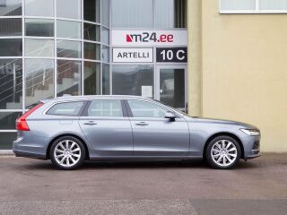 Volvo V90 Momentum 2.0 T4 140kW