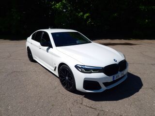 BMW 530 BMW 530e iPerformance M-Pakett Shadowline 2.0 215кВ