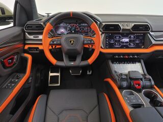 Lamborghini Urus 4.0 588кВ