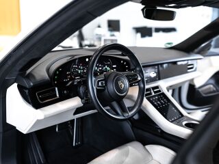 Porsche Taycan Turbo 500кВ