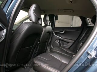 Volvo V40 Cross Country SUMMUM INTELLI SAFE MY17 2.0 D4 140кВ