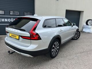Volvo V90 Cross Country Inscription Facelift AWD MY22 2.0 B5 KERS MILD Kerghübriid 183kW