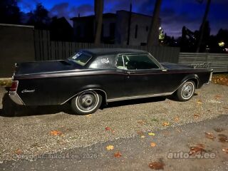 Lincoln Continental 7.6 V8 272kW