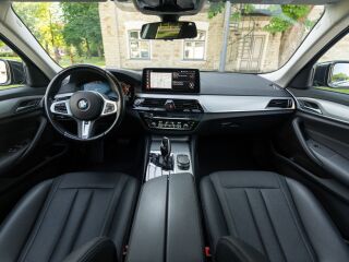 BMW 520 BMW 520d Touring G31 LCI Facelift Pano Hi Fi 2.0 R4 B47 TwinPower TDI 140kW