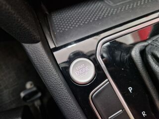 Volkswagen Passat Executive IQ LIGHT Maatriks 2.0 TDI 110kW