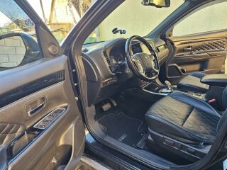 Mitsubishi Outlander Instyle Plus 4WD 2.4 99kW